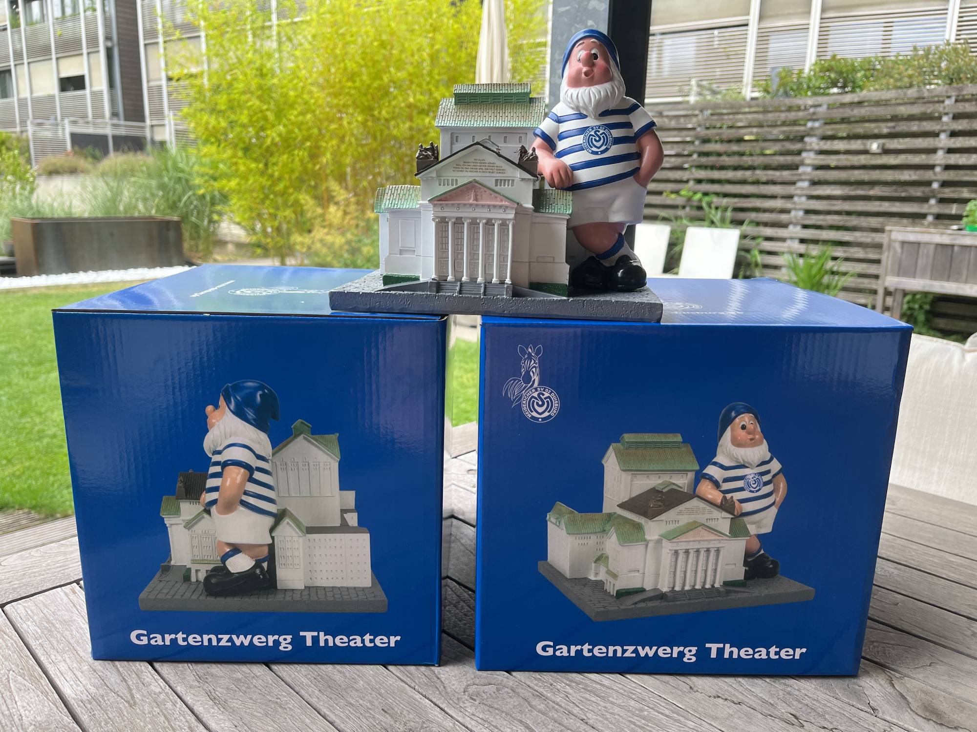 gartenzwerg_theater.jpg