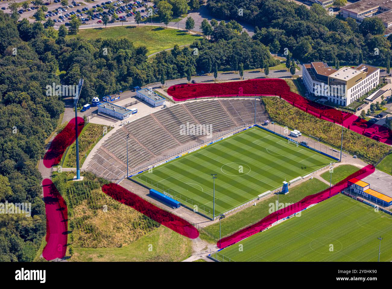 luftbild-parkstadion-gelsenkirchen-mit-tribne-ehemaliges-bundesliga-fuballstadion-erle-gelsenk...jpg