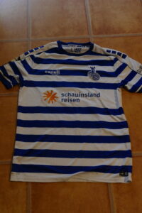 Trikot-V.-Gembalies-1-200x300.jpg