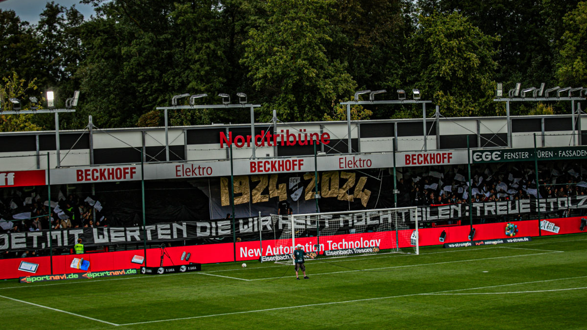 www.diefalsche9.de