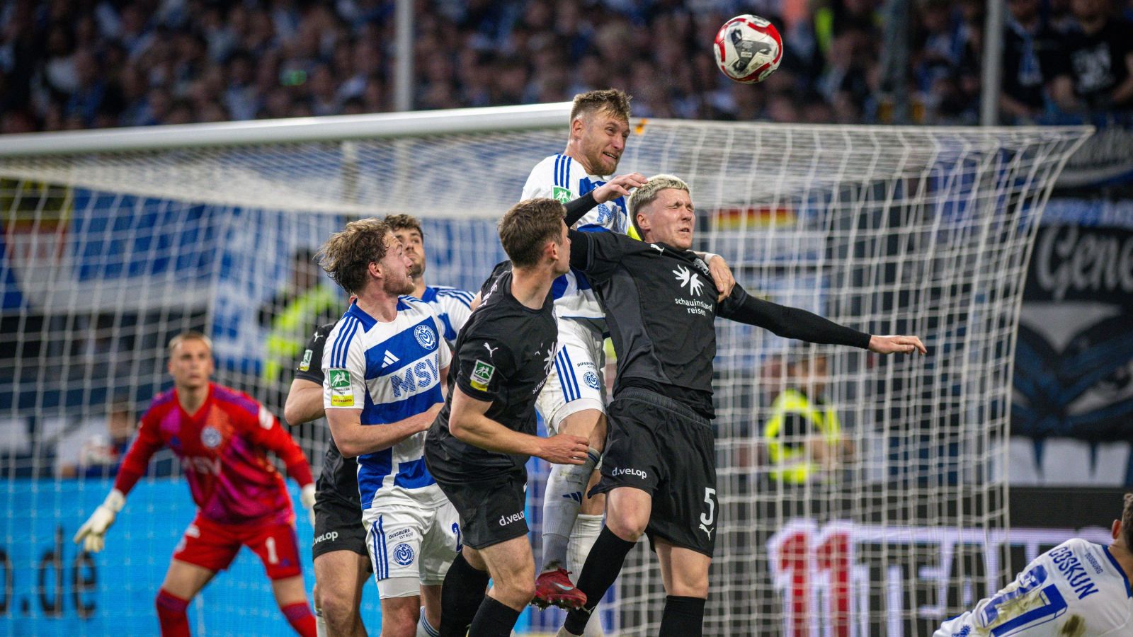 imago_kopfballduell_msv_duisburg_gegen_1._fc_bocholt.jpg